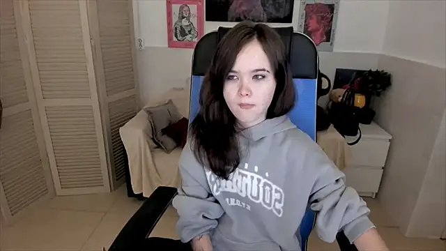 Elainebeness online show from September 30, 2025, 8:15 pm