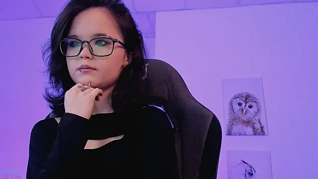 Elainebeness online show from March 14, 2025, 7:12 pm