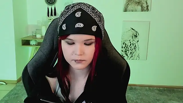 Elainebeness online show from March 15, 2025, 10:11 pm