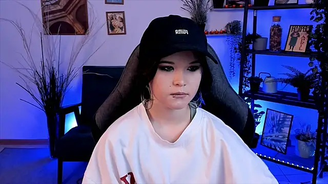 Elainebeness online show from March 6, 2025, 7:32 pm