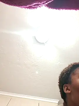 thicktash online show from April 25, 2026, 7:44 am