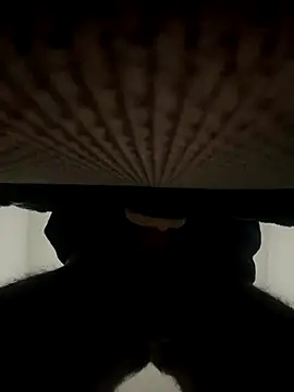 Snapshot of kinghunter21 chatting on December 19, 2025, 11:18 pm kinghunter21 online show from December 19, 2025, 11:18 pm