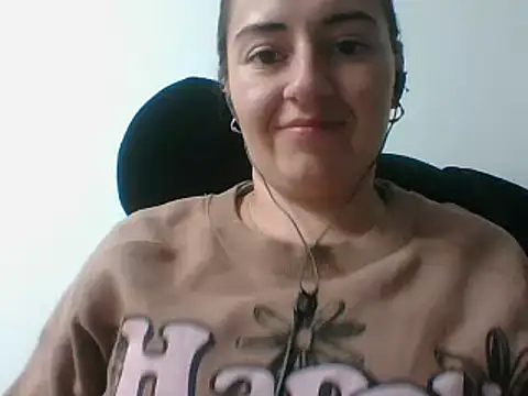  karlie kloss  online show from February 6, 2025, 1:38 am