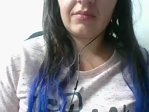  karlie kloss  online show from January 16, 2025, 1:48 am