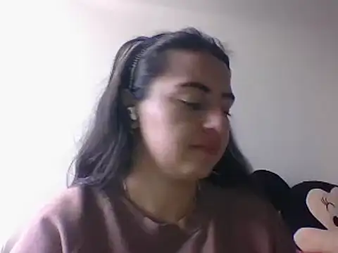  karlie kloss  online show from January 18, 2025, 9:45 pm