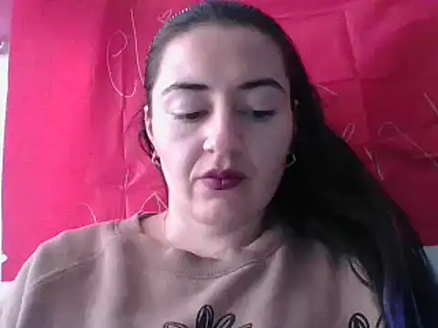  karlie kloss  online show from February 28, 2025, 7:46 pm