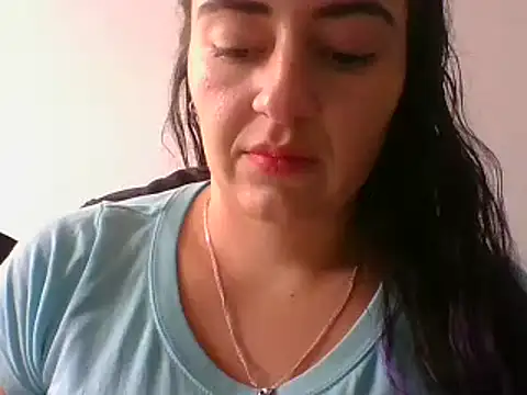  karlie kloss  online show from February 1, 2025, 8:58 pm