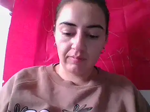  karlie kloss  online show from March 4, 2025, 7:01 pm