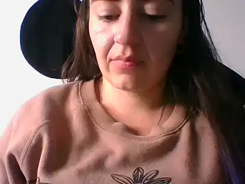  karlie kloss  online show from January 23, 2025, 9:18 pm