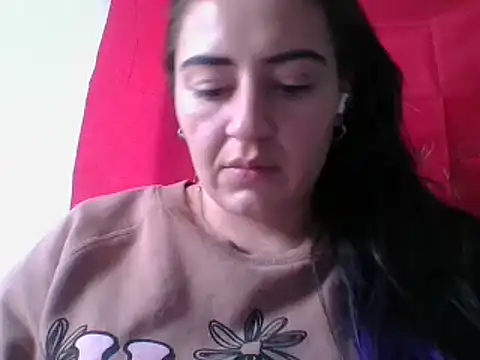  karlie kloss  online show from March 20, 2025, 8:19 pm