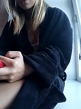 fofinhaa12 online show from September 16, 2025, 5:14 pm