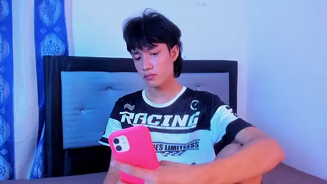 Johhan  Lee online show from January 28, 2025, 4:18 am