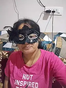 Snapshot of bigtitsqueen chatting on July 29, 2026, 10:09 pm bigtitsqueen online show from July 29, 2026, 10:09 pm