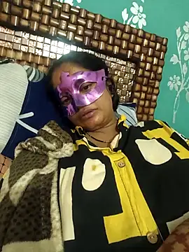 bigtitsqueen online show from October 11, 2025, 4:41 pm