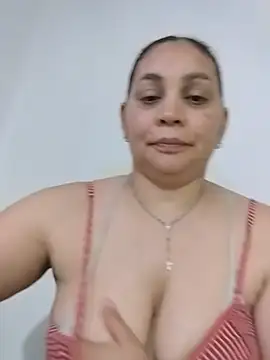 Snapshot of MirandaSoto chatting on August 7, 2026, 4:07 am MirandaSoto online show from August 7, 2026, 4:07 am