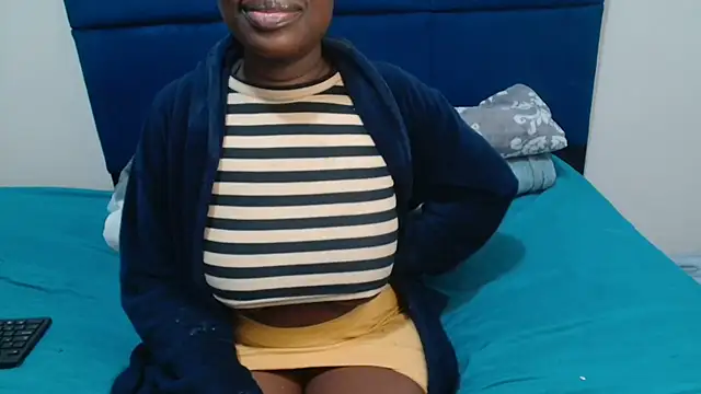 MilkyTitties online show from July 4, 2026, 12:53 pm