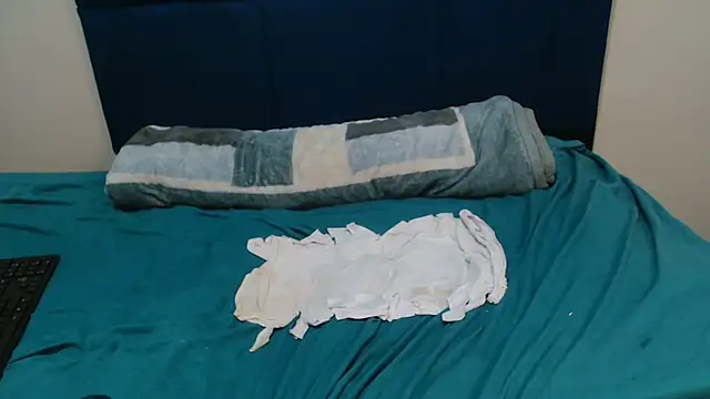MilkyTitties online show from July 3, 2026, 8:48 pm