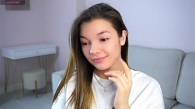 Snapshot of VeronaAppleberry chatting on February 17, 2026, 1:36 am VeronaAppleberry online show from February 17, 2026, 1:36 am