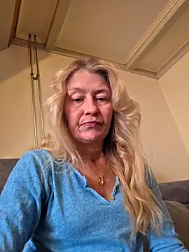 Snapshot of lisalustjouw chatting on April 14, 2026, 11:26 am lisalustjouw online show from April 14, 2026, 11:26 am