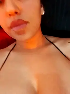 Snapshot of Nafas135 chatting on February 20, 2025, 10:26 pm Nafas135 online show from February 20, 2025, 10:26 pm