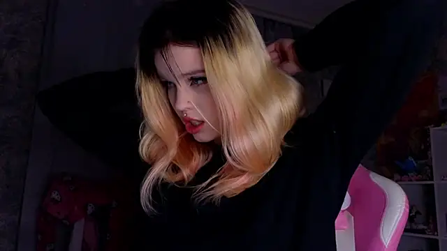 HanaMitsuri online show from March 1, 2025, 7:26 pm