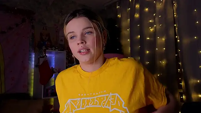 HanaMitsuri online show from January 8, 2025, 5:48 pm