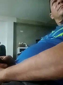 Snapshot of luchoarr chatting on February 12, 2026, 3:17 am luchoarr online show from February 12, 2026, 3:17 am