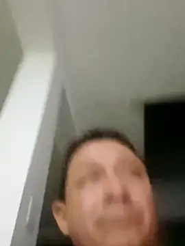 Snapshot of luchoarr chatting on March 20, 2026, 2:45 am luchoarr online show from March 20, 2026, 2:45 am