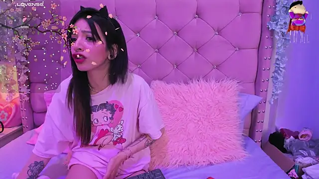 lauren evans96 online show from March 2, 2025, 4:07 am