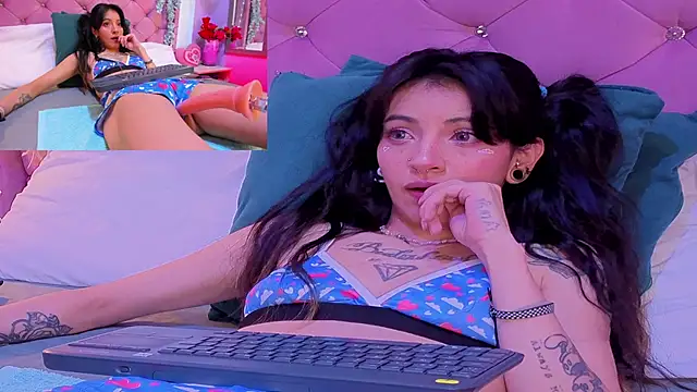 lauren evans96 online show from September 17, 2025, 3:41 am