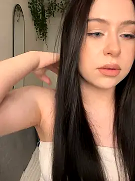  SweetCandyy online show from September 27, 2025, 7:42 pm