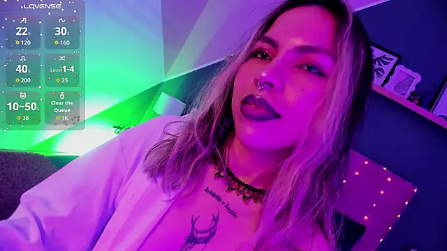 delilah fix online show from November 16, 2025, 5:23 am