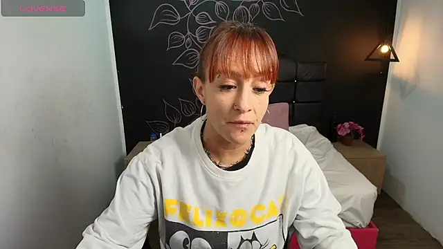 Snapshot of NatashaMason_ chatting on October 22, 2025, 11:42 am NatashaMason online show from October 22, 2025, 11:42 am