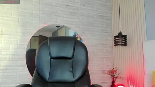 nicole  parker1 online show from March 19, 2025, 12:45 pm