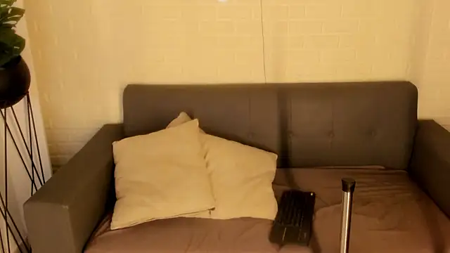 karina gomez 18 online show from January 18, 2026, 11:46 am