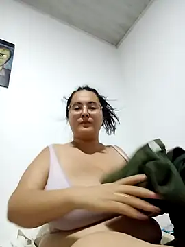 FiorelaCurve online show from March 28, 2026, 11:39 pm