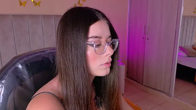 Charlotte Olsen  online show from June 24, 2026, 9:12 pm