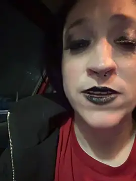 Snapshot of Luluof chatting on November 18, 2025, 5:11 am Luluof online show from November 18, 2025, 5:11 am