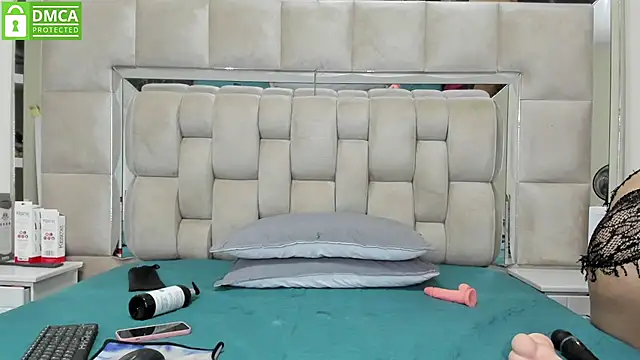 kim786 online show from March 6, 2025, 12:32 am