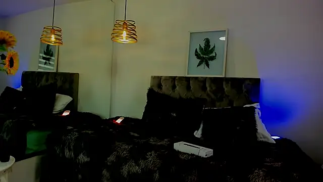 Nami sunny online show from September 16, 2025, 6:53 pm