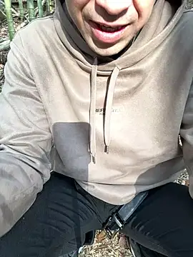 Hideen-real-face online show from February 6, 2026, 6:20 am