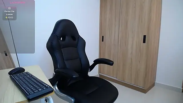 karoll marquez online show from October 18, 2025, 10:34 pm