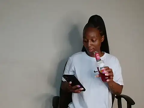 Lucy Blacksilk online show from October 31, 2025, 6:48 pm