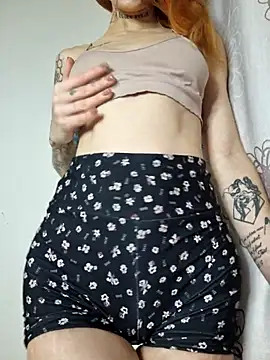 roxi katty online show from December 19, 2025, 4:38 am