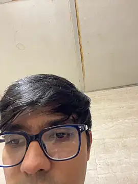 Snapshot of BoyzaraHatke chatting on April 5, 2026, 2:46 pm BoyzaraHatke online show from April 5, 2026, 2:46 pm