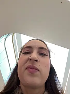 Holly Play online show from September 9, 2025, 9:08 am