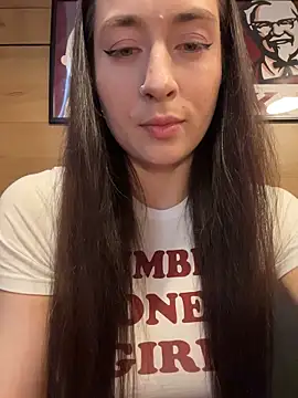 Holly Play online show from June 9, 2026, 10:05 am
