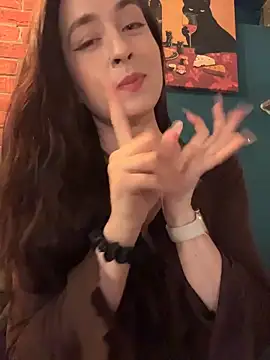 Holly Play online show from June 17, 2026, 10:36 am