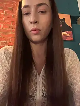 Holly Play online show from July 29, 2026, 9:52 am