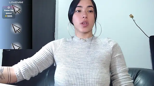 LESLIEBLACK  online show from January 29, 2025, 11:46 pm